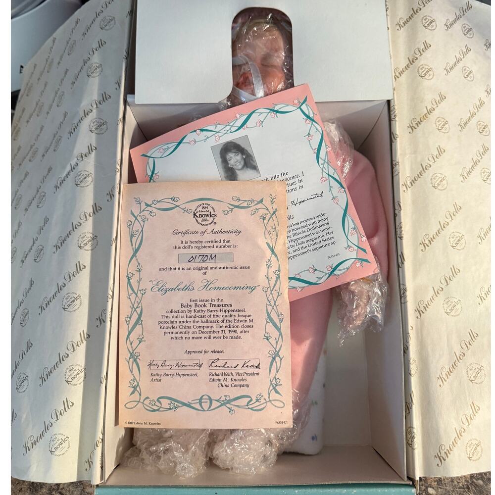 NRFB Ashton Drake Elizabeth's Homecoming Porcelain Doll by Kathy Hippensteel